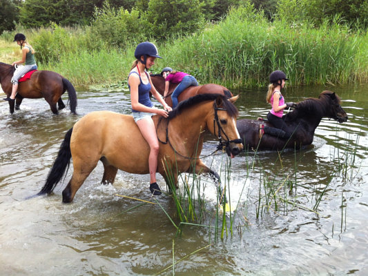 Spiel und Spaß im See