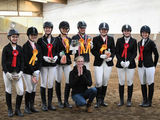 Unsere tollen Lilienthaler Mannschaften gewannen Gold (Team 1) und wurden auch noch 5. (Team 2) im »Bremer Schulpferde Cup«
